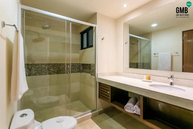 Swim Up Apartment P003