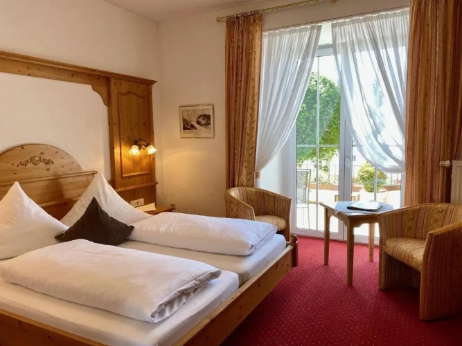 Standard Double room with balcony and with lake view