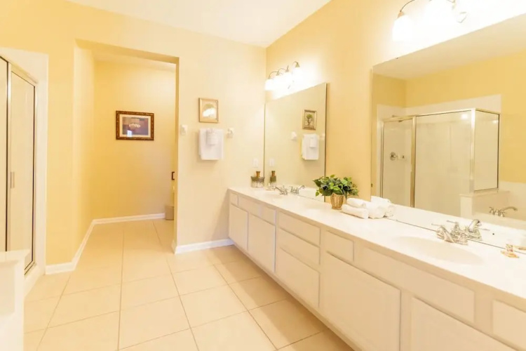 3 Bed 2 Bath Premium l 1005