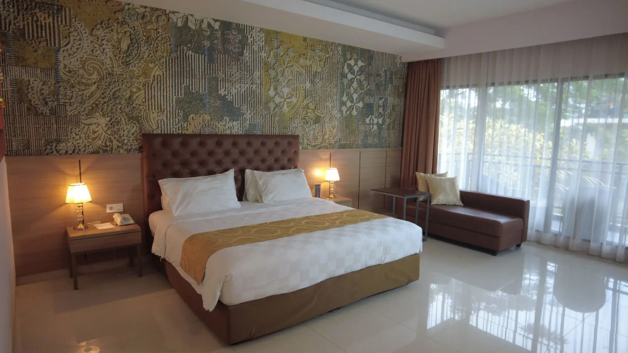 The Green Peak, ARTOTEL Curated