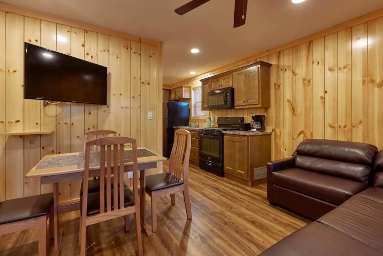 2 Bedrooms Deluxe Cottage
