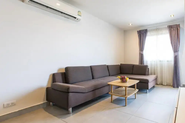 Modern Condo - 1BR T1-401