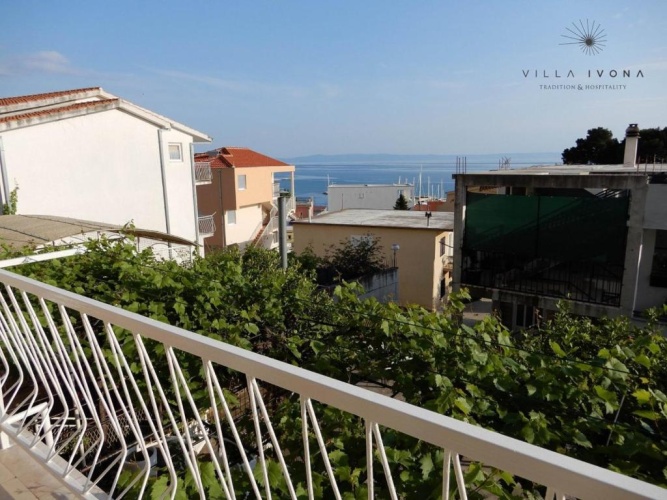 Standard Triple room with sea view