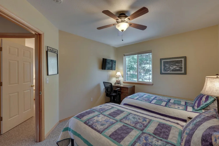 Rustic Klamath Falls Retreat w/ Private Deck!