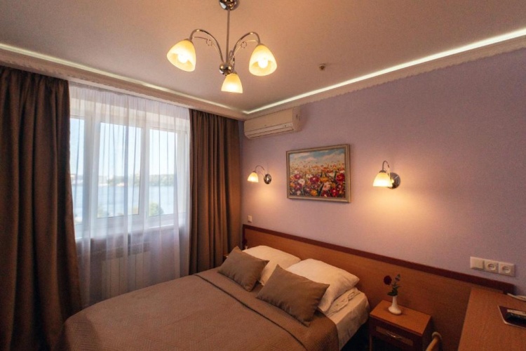 Standard Twin room with view