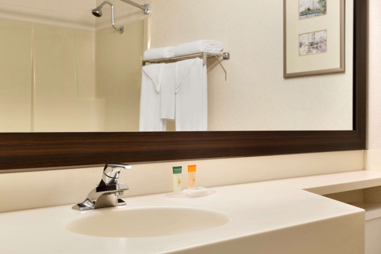 Travelodge By Wyndham North Bay photo 10