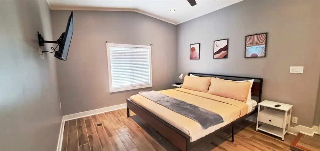 2705 Phoenix