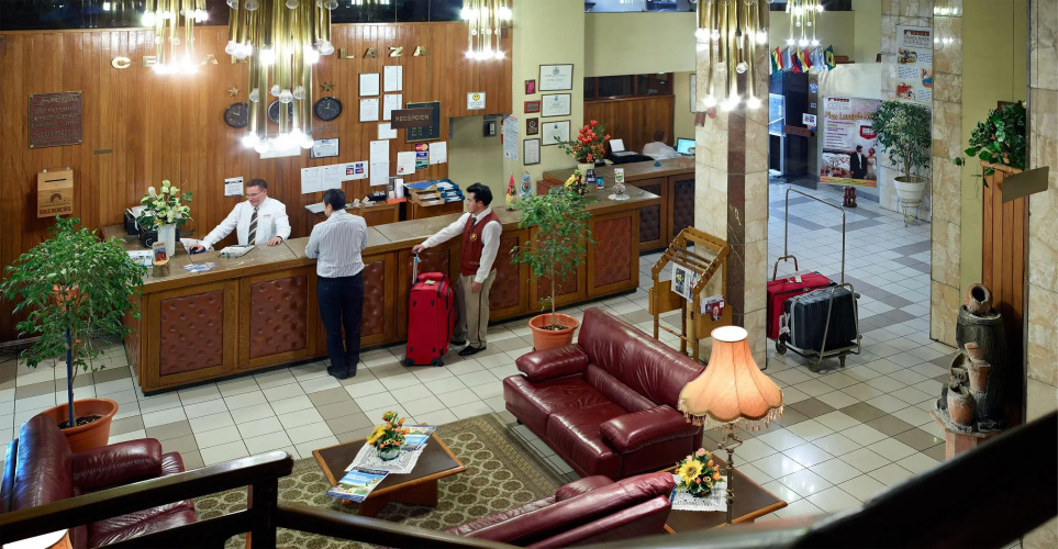 Cesars Plaza Hotel