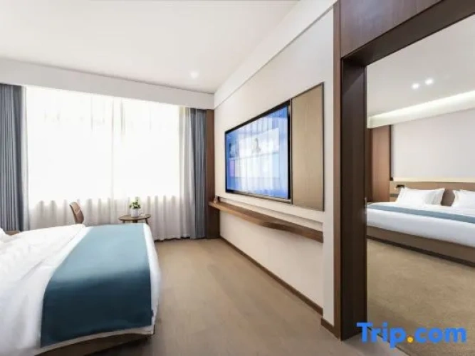 2 Bedrooms Deluxe Double Suite