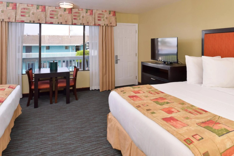 Bay View Inn
