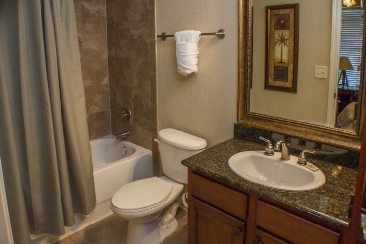 Bella Piazza 2 bed / 3 bath condo