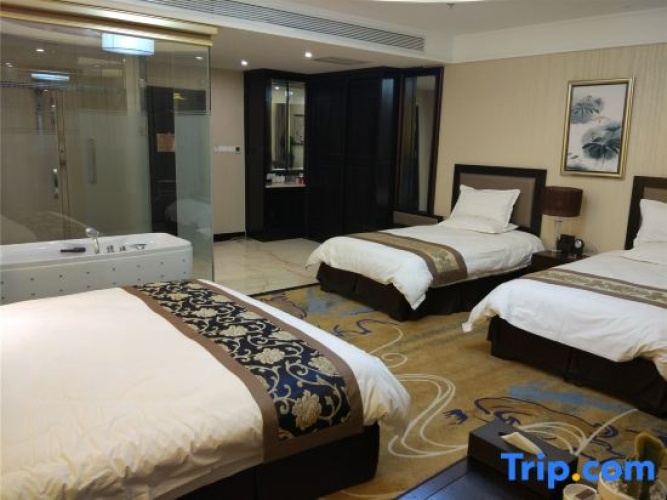 Triple Suite