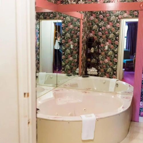 Deluxe Double Suite
