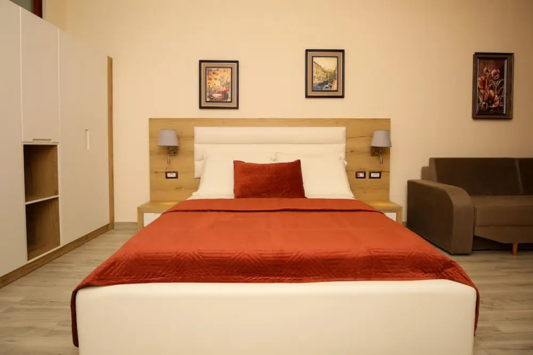 Hotel Rolex