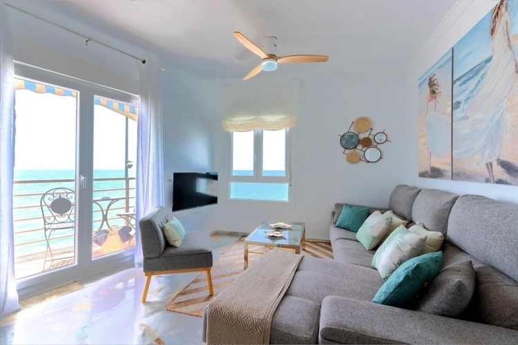 3 Bedrooms Apartment