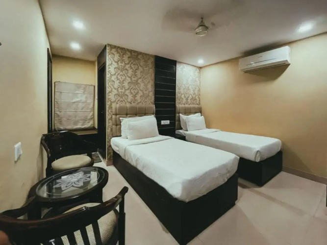 Hotel S L E Residency