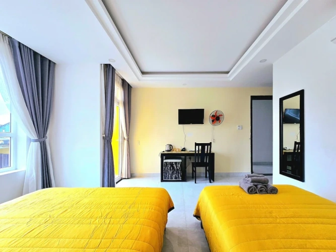 Standard Triple room with balcony