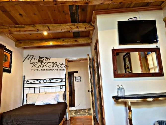 Standard Triple room with view