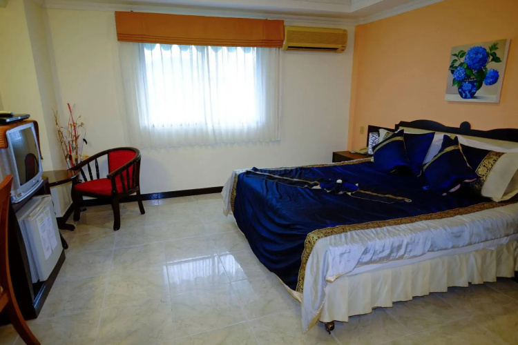Adonis Guest House