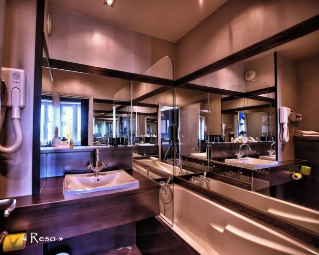 Deluxe Quadruple room