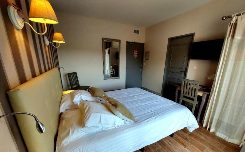 Standard Double room with view