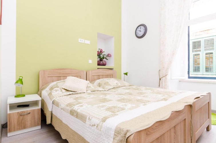 Standard Double room with city view