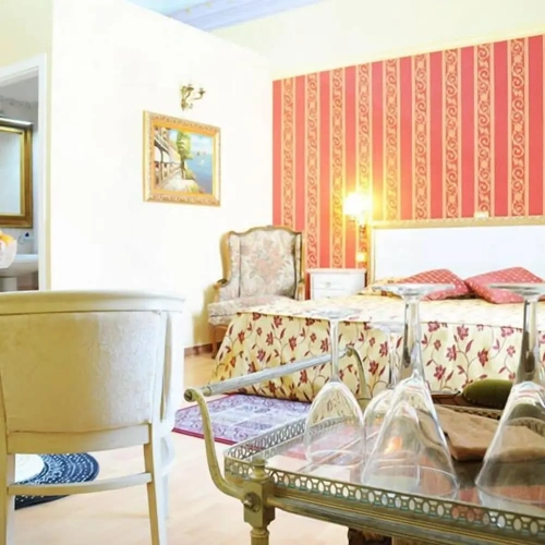 Deluxe Quadruple room