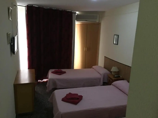 Standard Triple room