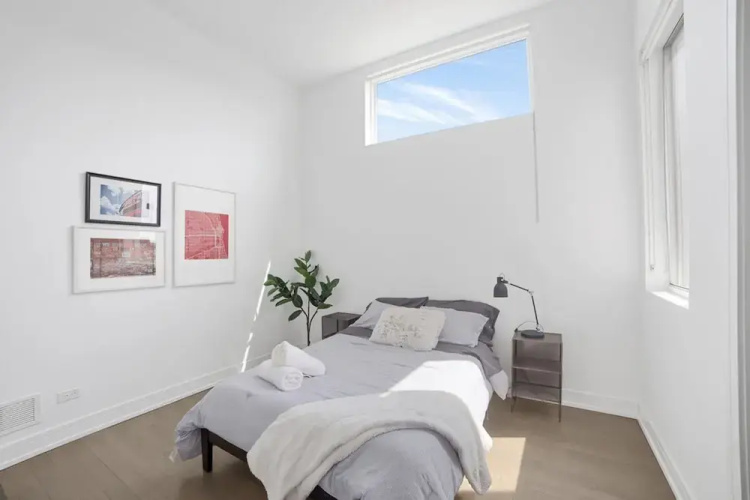 4-bedroom Penthouse w 2 Large Balconies Rooftop