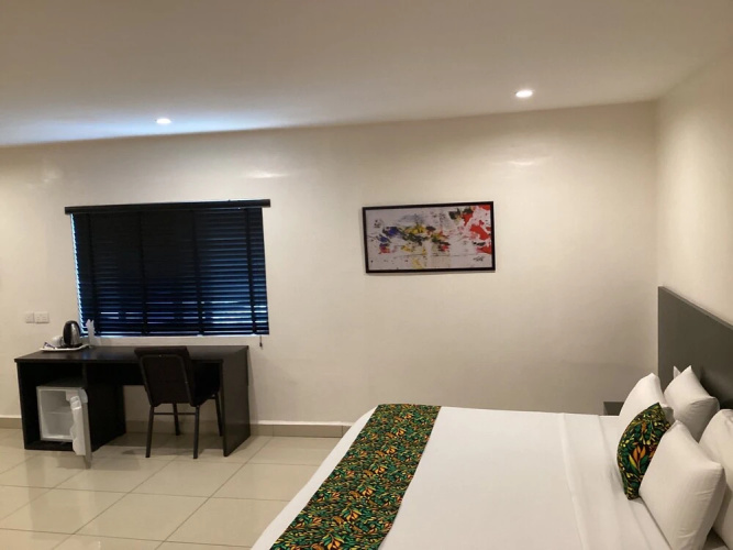 Adis Hotels