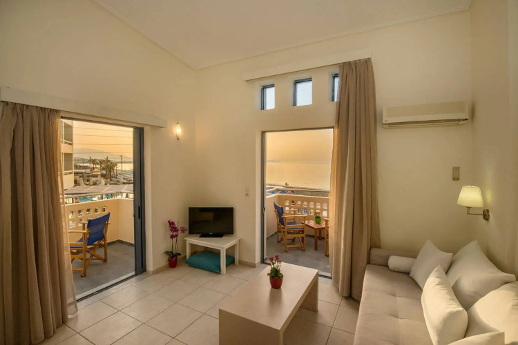 Pearl SeaBreeze Suites
