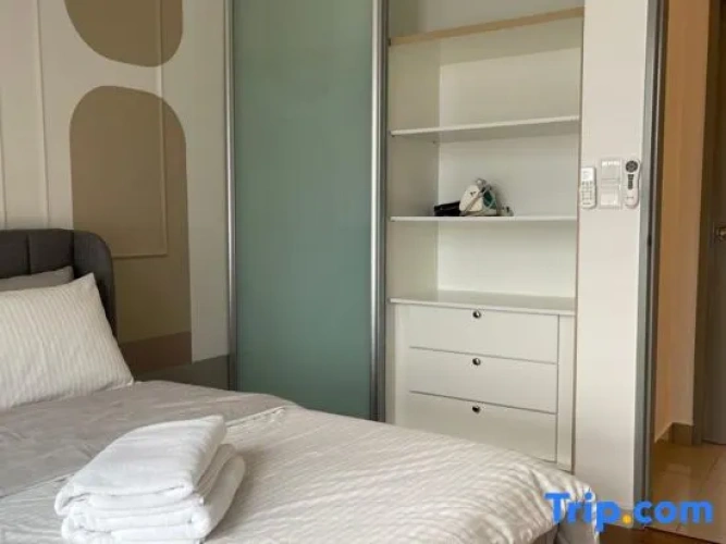 4 Bedrooms Deluxe Suite with city view