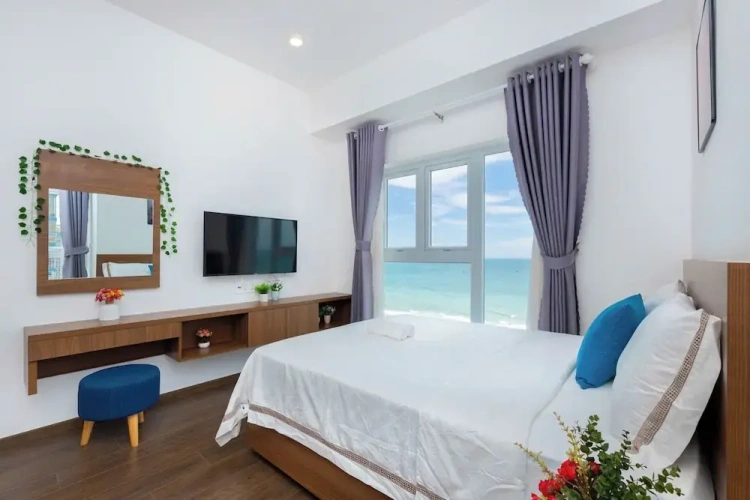 2 Bedrooms Royal Apartment beachfront