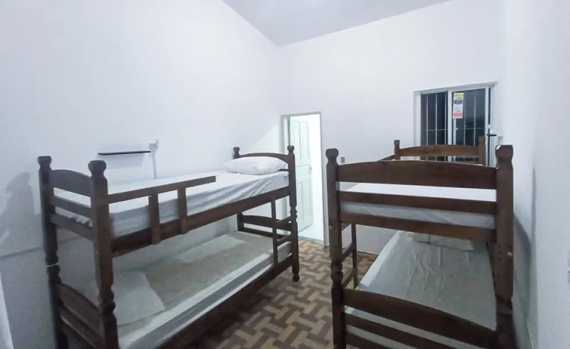 Yolo Hostel