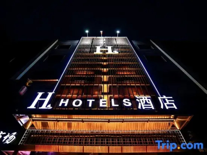 H Hotel