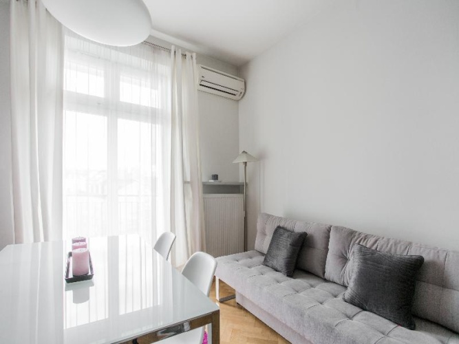 1 Bedroom Quadruple Apartment with balcony