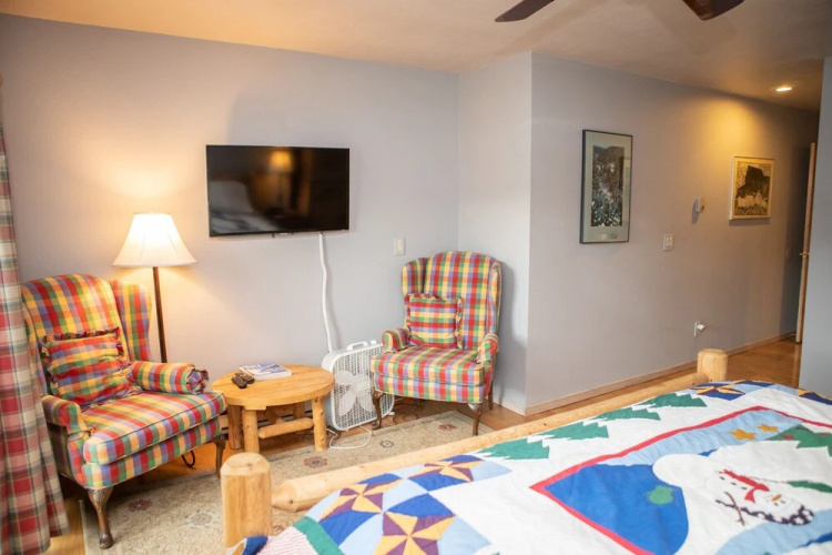 16 Chambertin Townhomes Townhouse