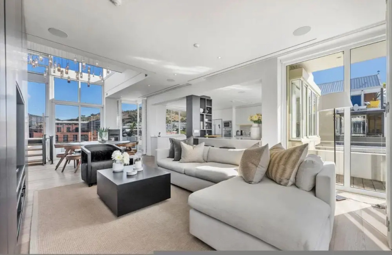 The Canal Three Bedroom Pool Duplex Penthouse - 007