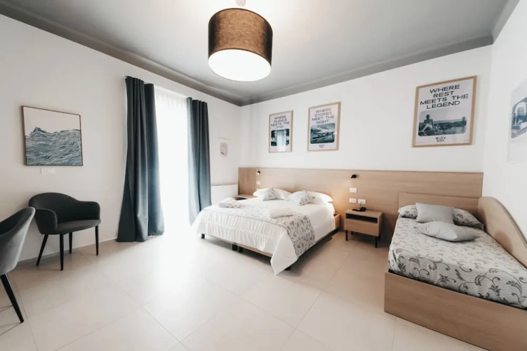 Deluxe Suite