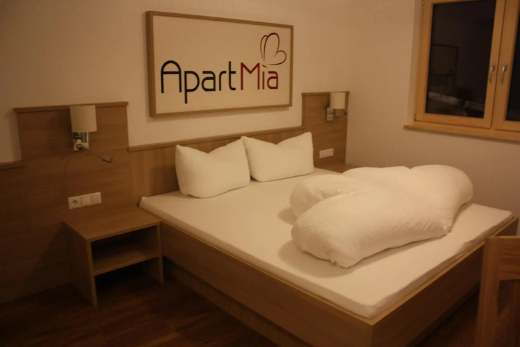 Apart Mia