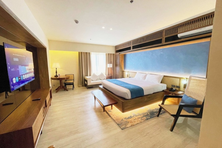 Deluxe Suite
