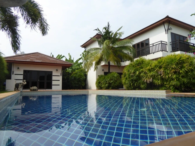 2 Bedrooms Family Villa