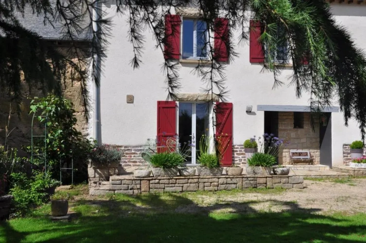 2 Bedrooms Cottage