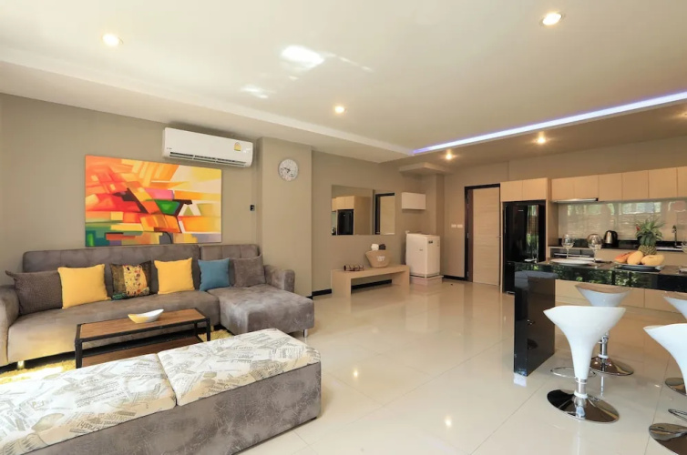 Nai Harn Condominium