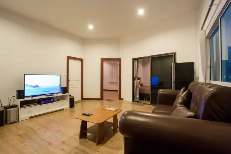 Ban Pak Hua Hin Pool Villa