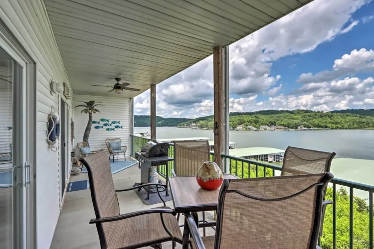 3 Bedrooms Apartment with balcony