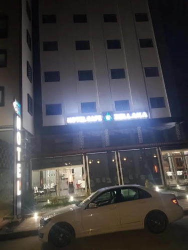 ZELLAKA hôtel & café