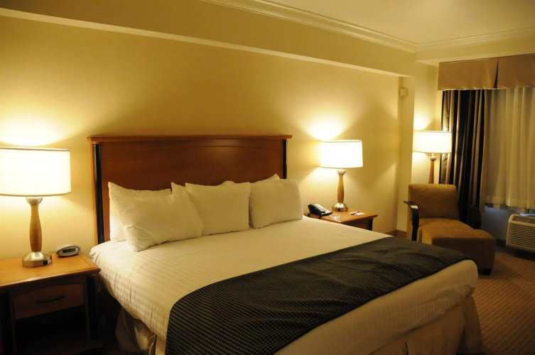 Hollywood Casino & Hotel photo 7