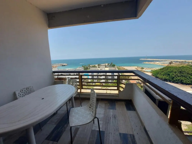 1 Bed Chalet - Sleeps 2 - Pets - Pool - Smoking