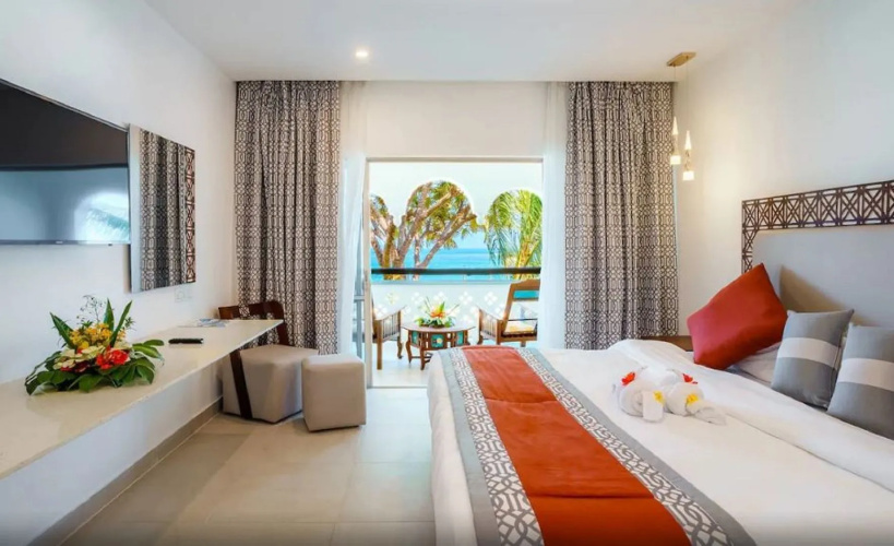 Southern Palms Beach Club